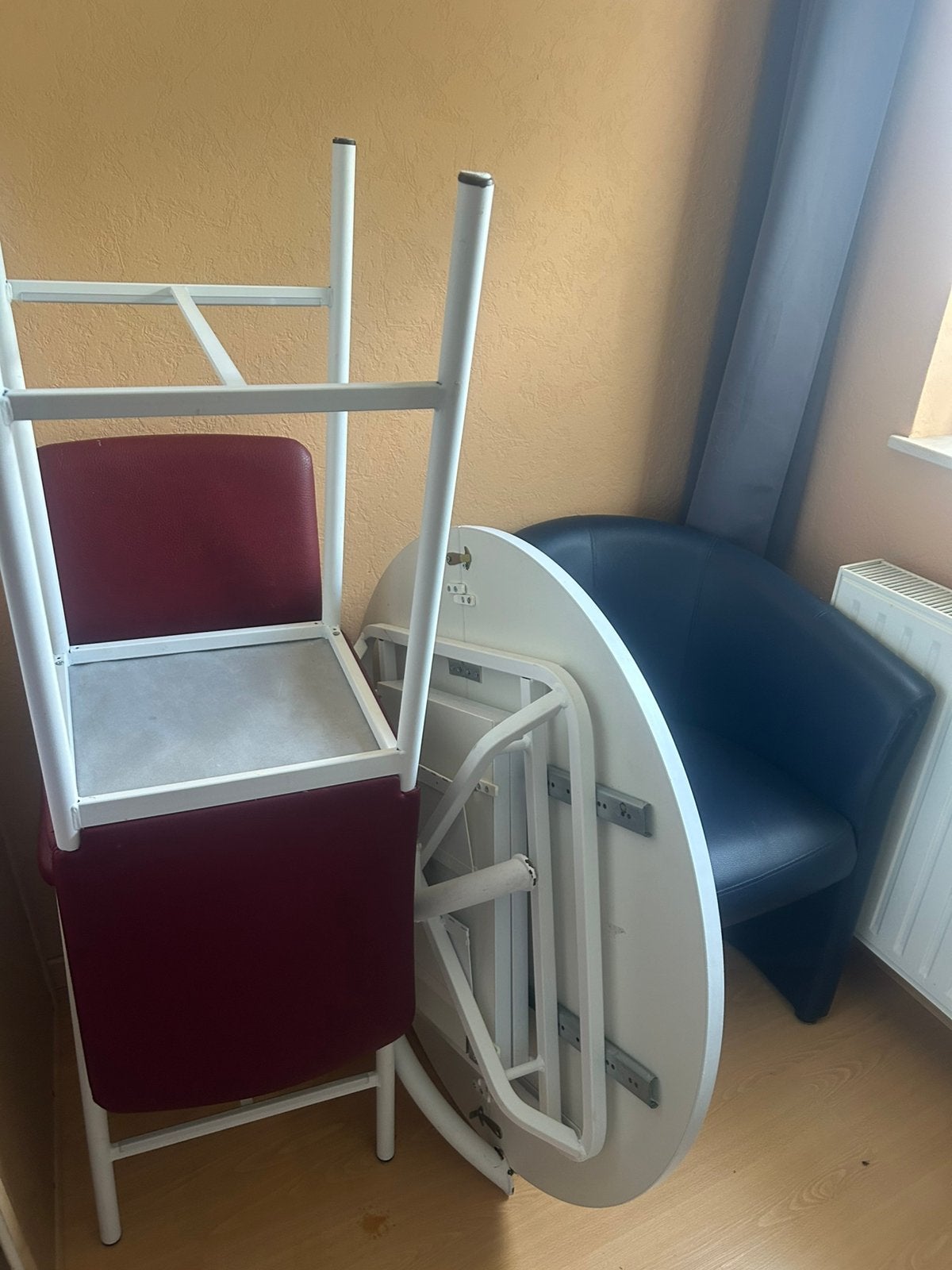 Table et 3 chaises hautes, Enlèvement, Comme neuf