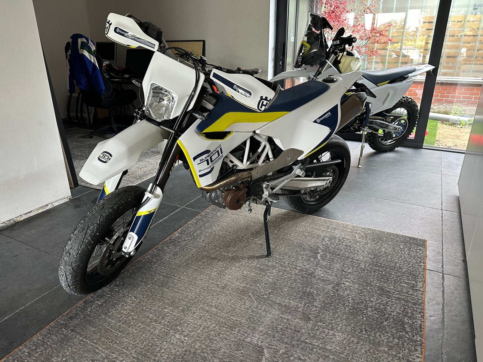 Husqvarna 701 / supermotard / 3.200km