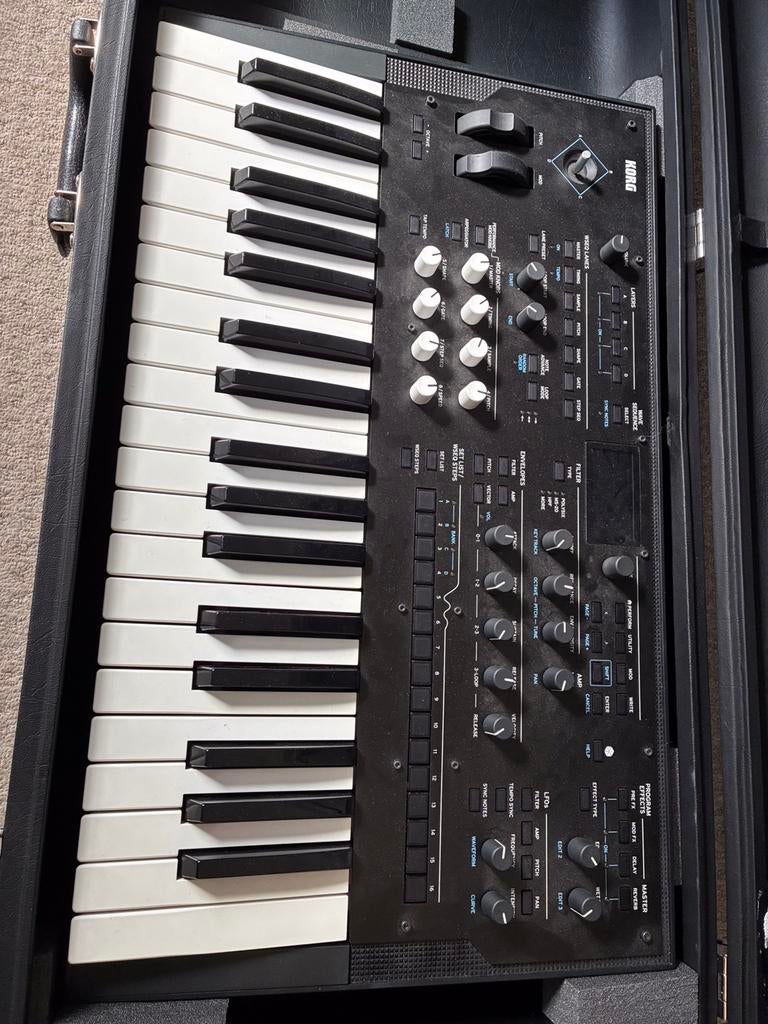 Korg Wavestate, Muziek en Instrumenten, Keyboards, Ophalen, Zo goed als nieuw, Korg