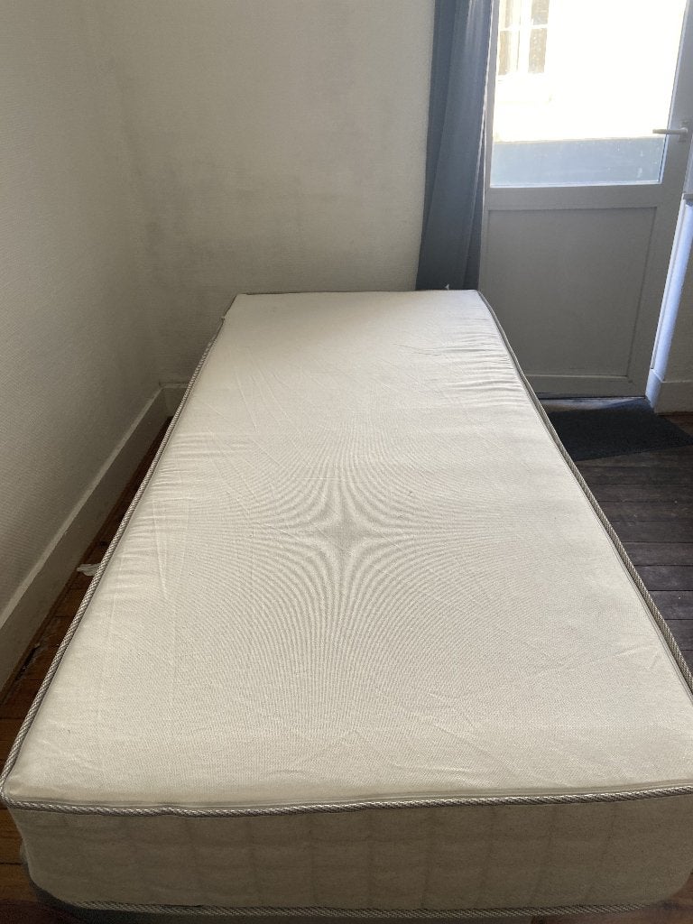 lit DOUBLE: IKEA SULTAN ÅSKDAL+ matelas VATNESTRÖM et SULTAN, 100 cm, Gris, Queen size, Enlèvement