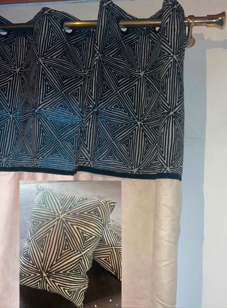Tentures occultantes neuves + 2 coussins assortis, Maison & Meubles, Autres marques, 145 cm, Bleu, 270 cm