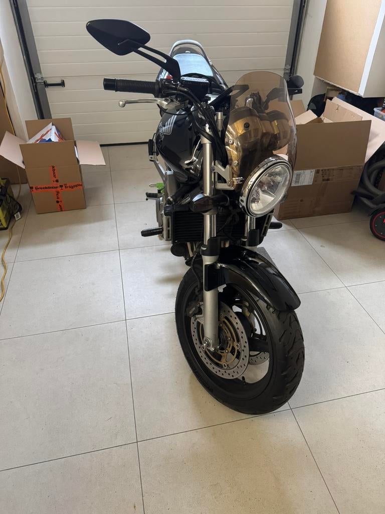 Honda Hornet CB900F année 2004 avec 27000 km, Motos, Entreprise