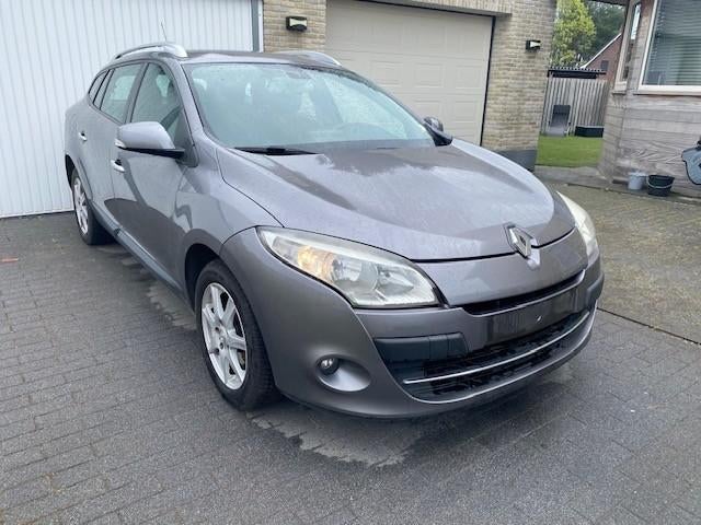 Renault Megane 2.0 benzine bj:2010 automaat export/handelaar, Autos, Argent ou Gris, Entreprise, Entretenue par le concessionnaire