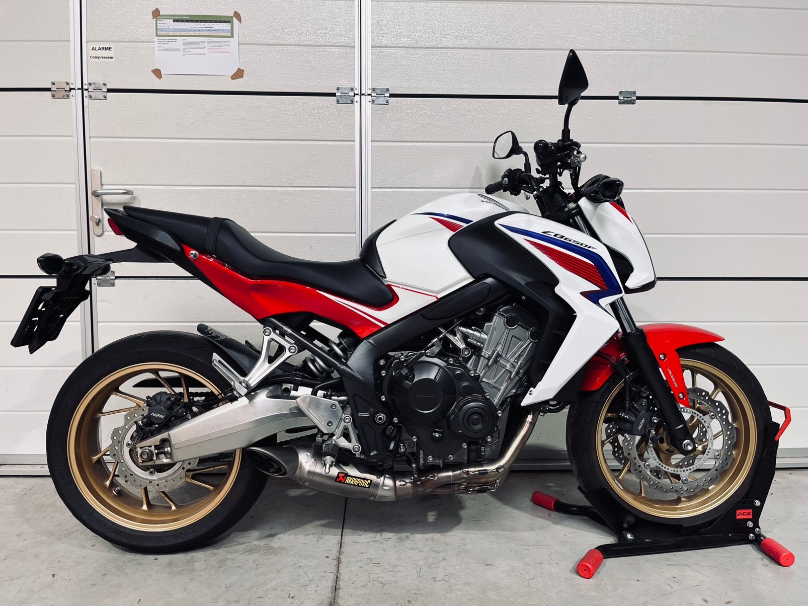 Honda CB 650F uit 2015 | 27825 km, Motoren, Motoren | Honda, Bedrijf, Naked bike, meer dan 35 kW, 4 cilinders, Motorrijbewijs A