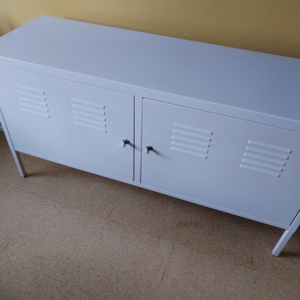 Meuble ikea métal blanc, Maison & Meubles, Armoires | Casiers, Enlèvement