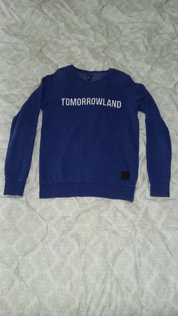 Tomorrowland trui, Eén persoon