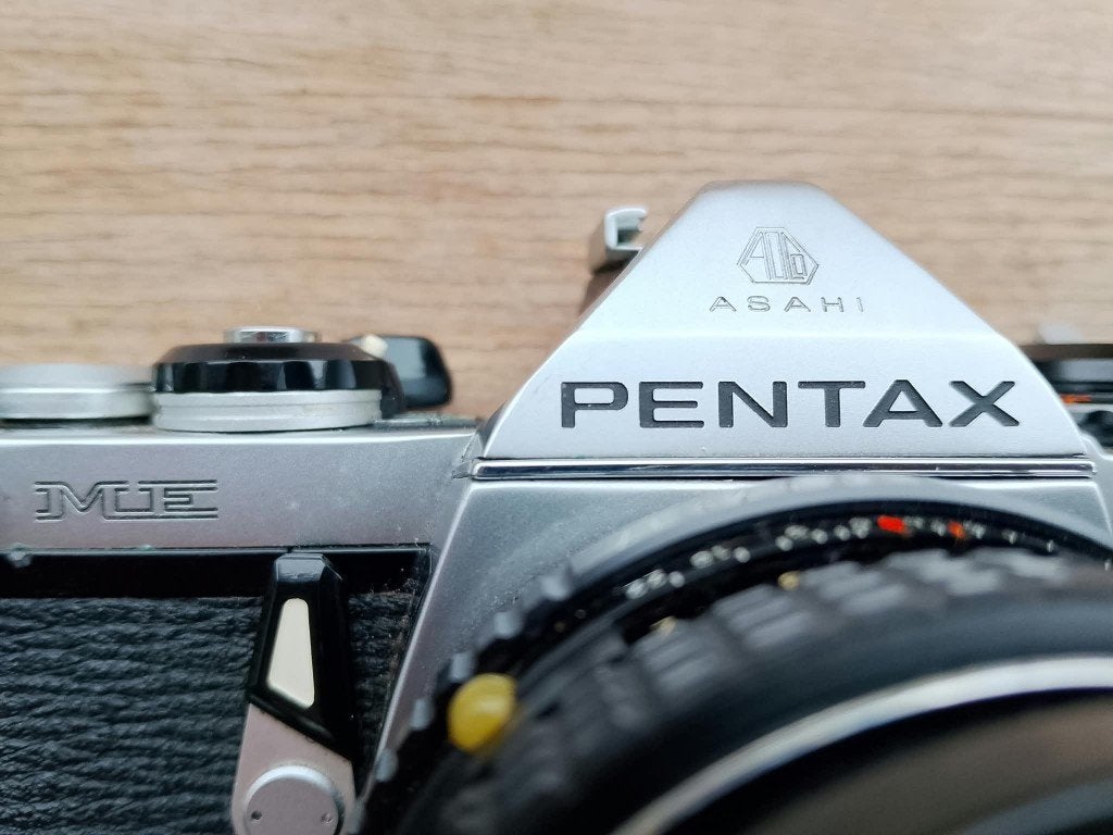 Camera Pentax ME analoge camera als nieuw, Ophalen, Zo goed als nieuw, Spiegelreflex, Pentax