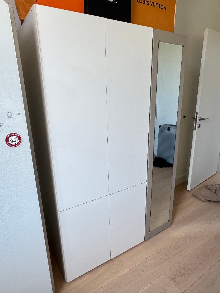 Wardrobe, Ophalen, Met deur(en), White simple wardrobe, 50 tot 100 cm