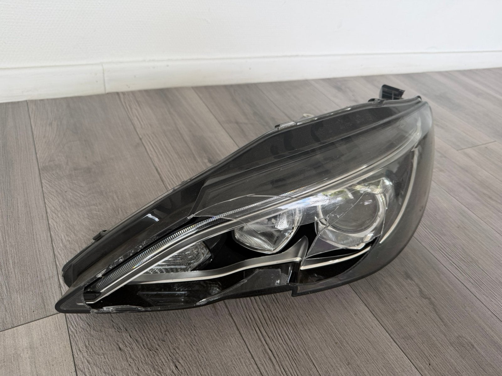 Peugeot 308 xenon koplamp, Ophalen, Gebruikt, Peugeot