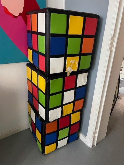 Rubik's Cube - siège / tabouret à donner, Ophalen, Kunststof, Gebruikt, 50 tot 75 cm