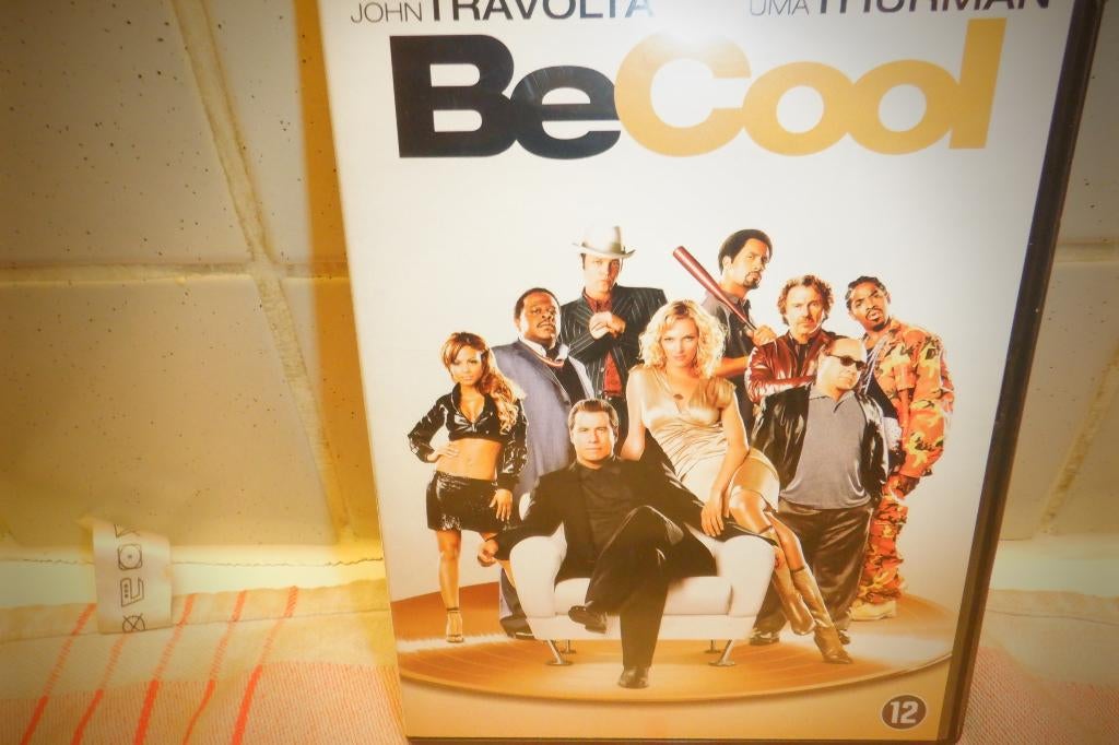DVD 2DISC Edition Be Cool (John Travolta & Uma Thurman), CD & DVD, DVD | Action, À partir de 12 ans, Enlèvement ou Envoi, Comme neuf