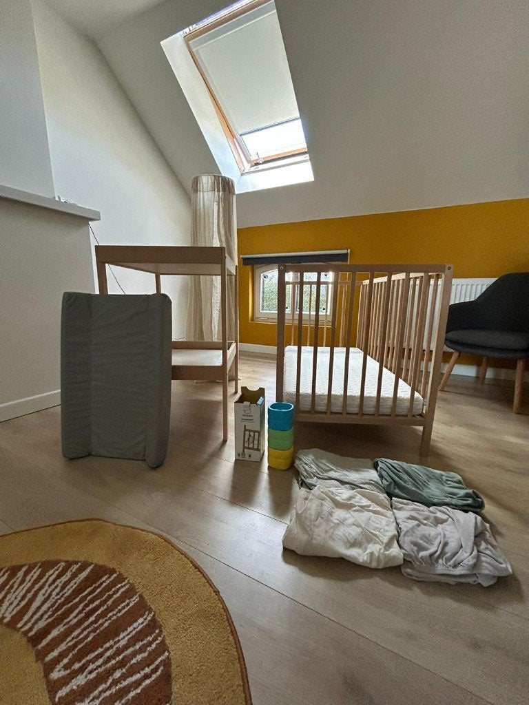 Babyslaapkamer (bed, aerosleep matras, verzorgingstafel etc), Enfants & Bébés, Chambre d'enfant | Chambres d'enfant complètes