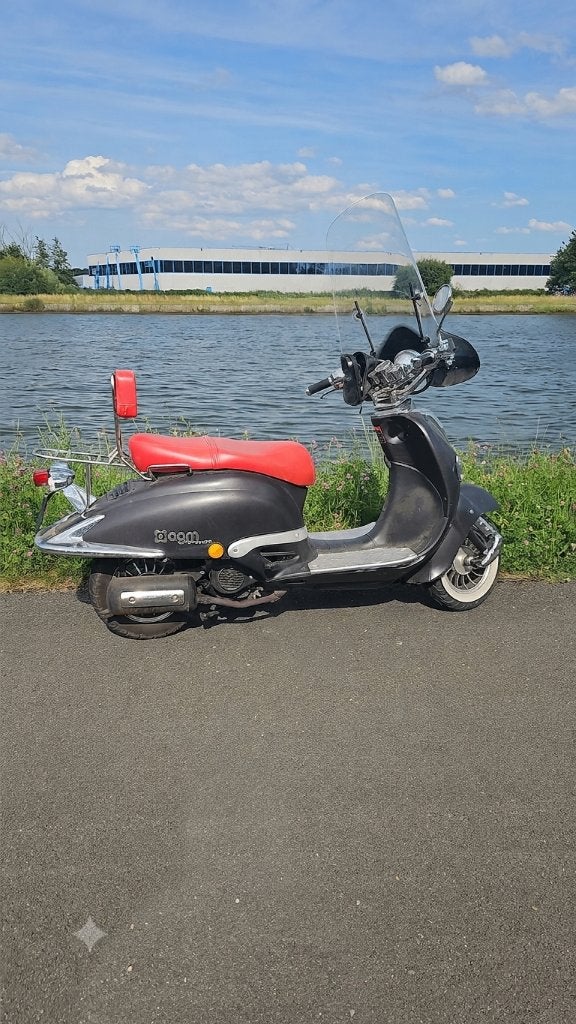 GESTOLEN - Niet te koop - Scooter gestolen, Fietsen en Brommers, Scooters | Overige merken, Gebruikt, Klasse A (25 km/u), Benzine