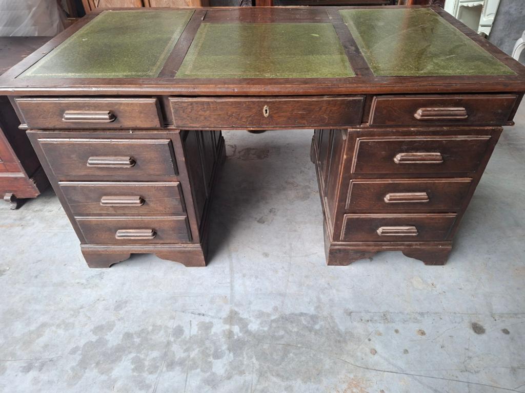 Antieke bureau, Enlèvement
