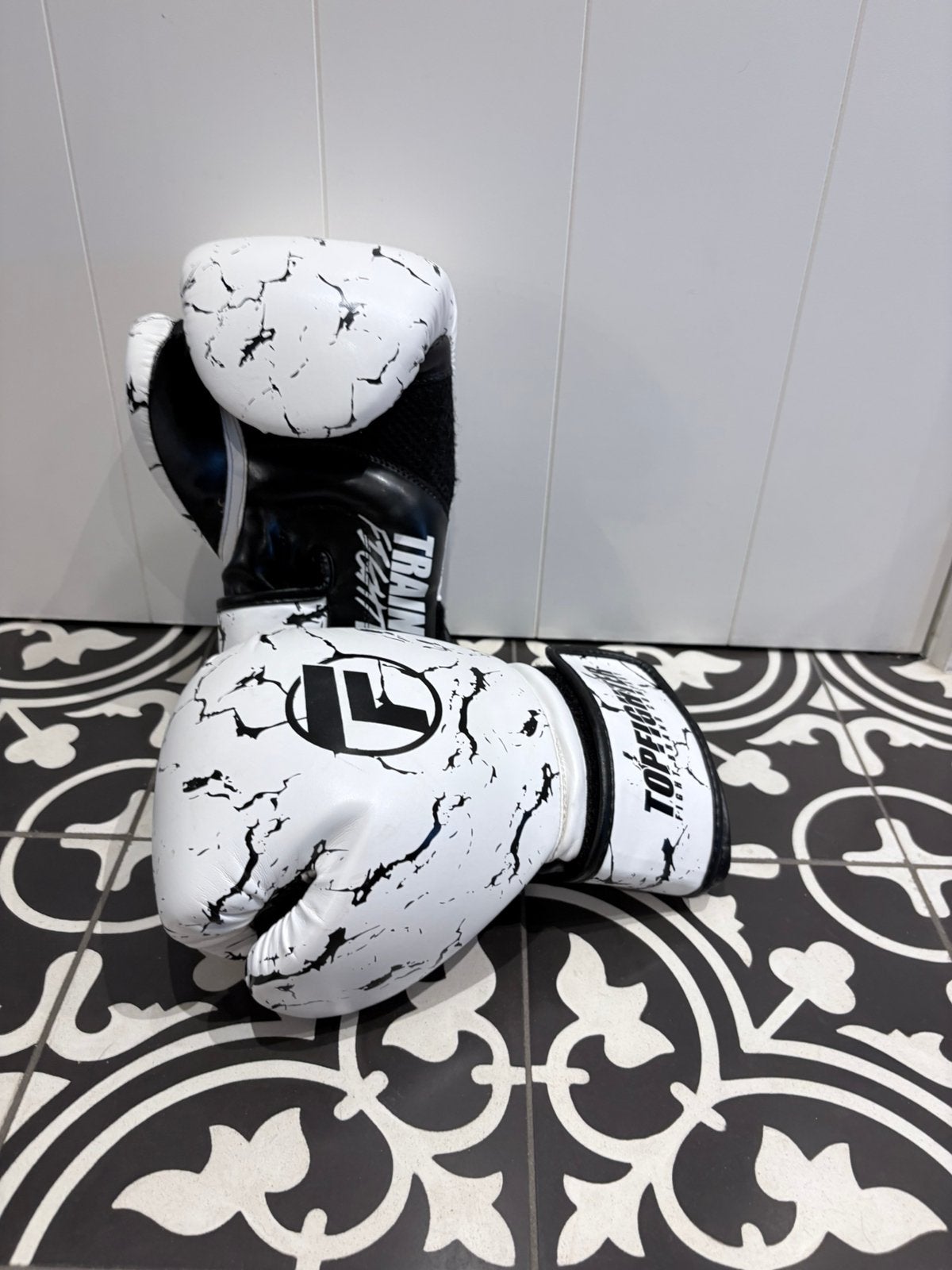 TOPFIGHTER bokshandschoenen "NANO 2.0" - 8oz, Sport en Fitness, Boksen, Ophalen, Gebruikt, Bokshandschoenen