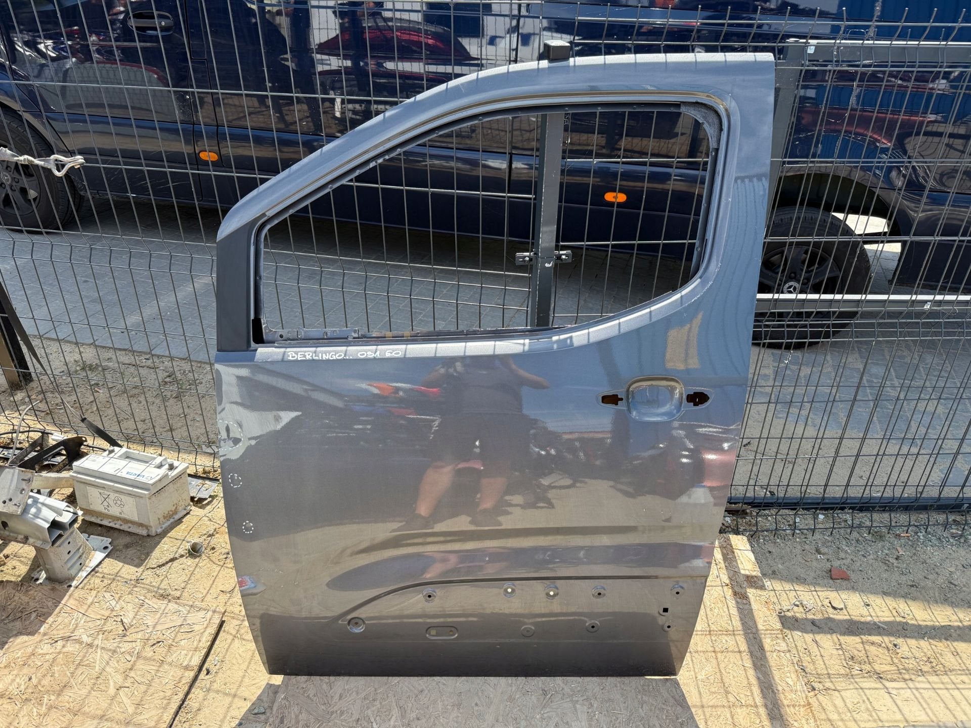 Berlingo Partner Combo Proace City Portier Links, Gebruikt, Citroën, Taurusavenue 1
2132 LS  Hoofddorp, NL, Privacyrights-citroen@mpsa.com