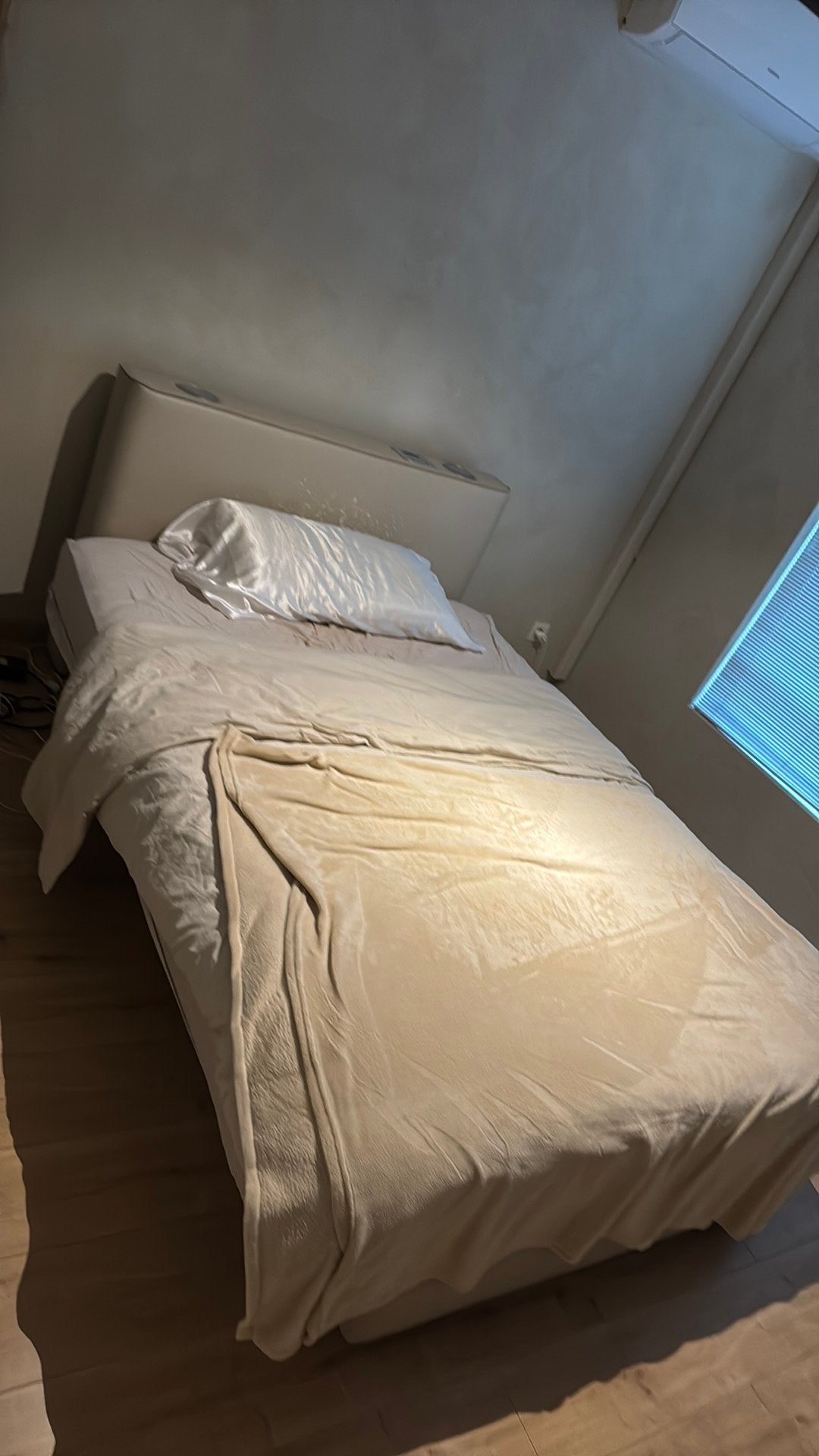 Bed 130cm x200cm gratis af te halen, Enlèvement, Comme neuf