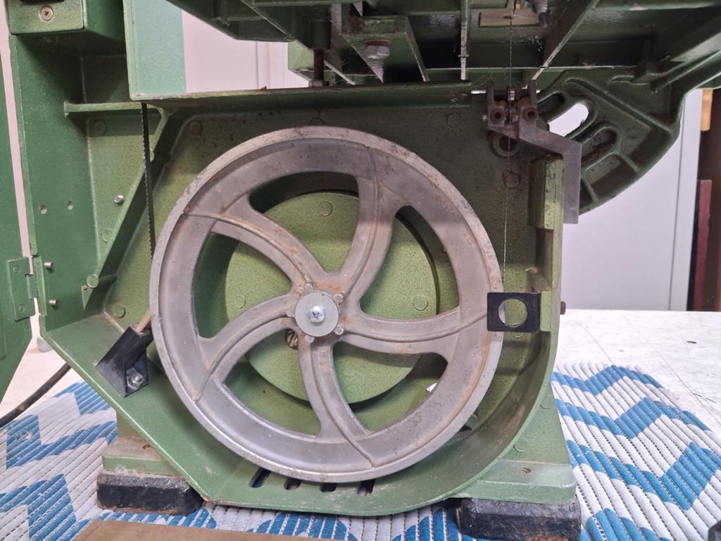 Elektrische figuurzaag, Ophalen