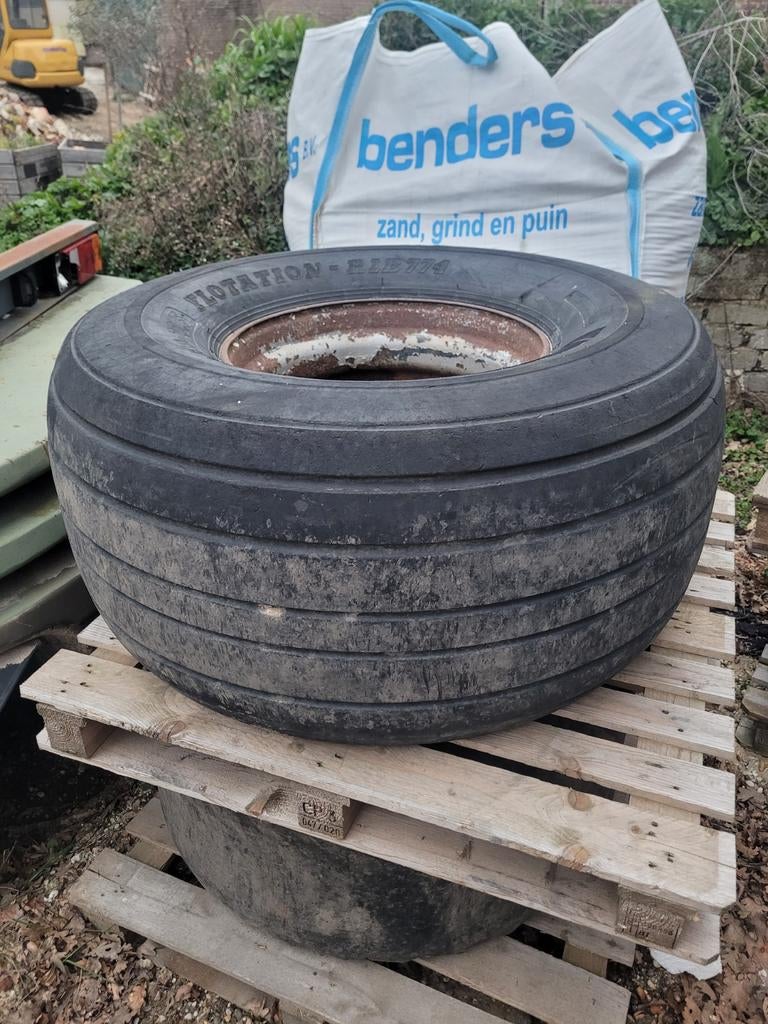 Banden velgen kipper dumper landbouw r22.5 550/60, Ophalen