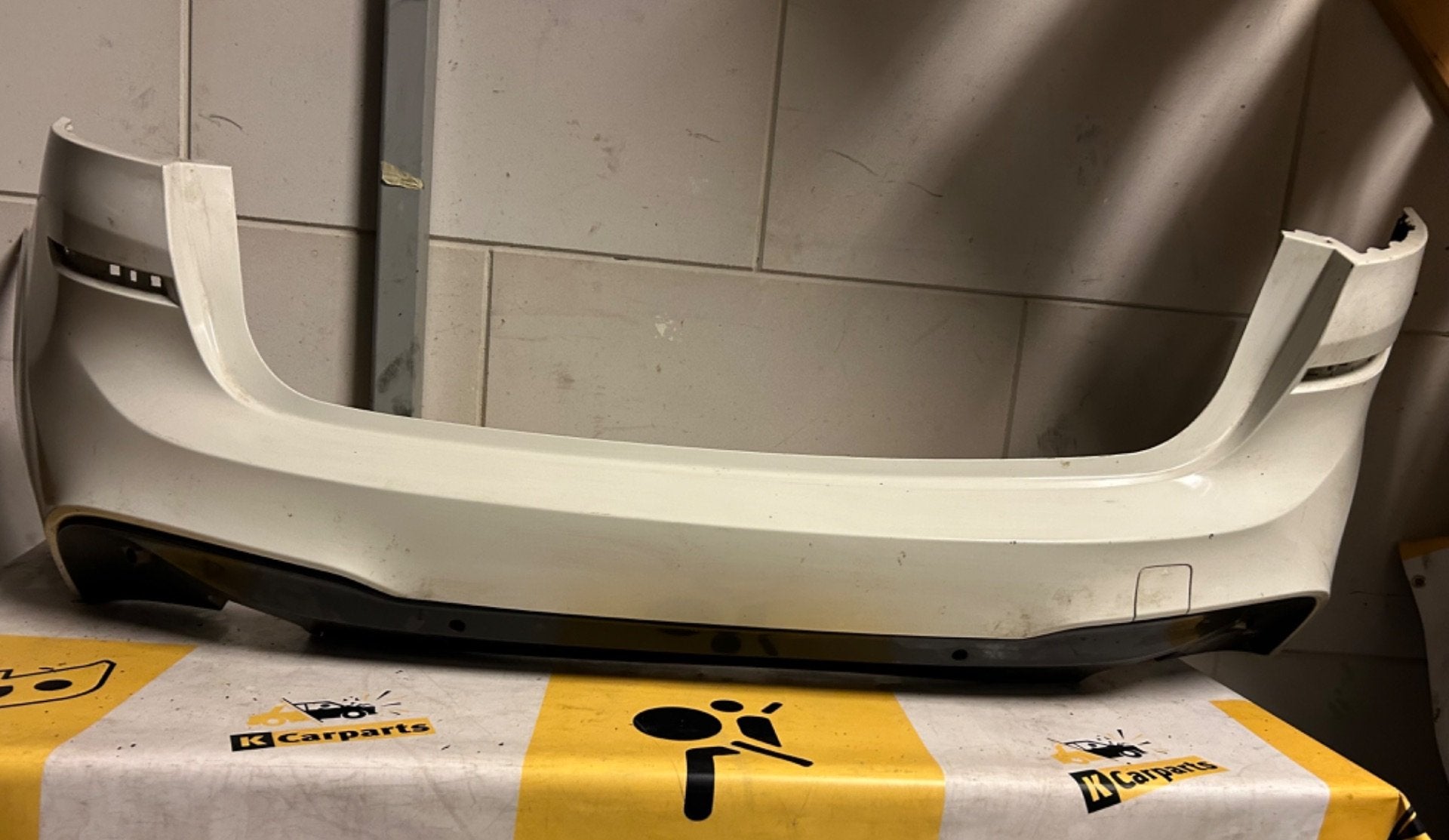 Bumper BMW F46 2 SERIE M ACHTERBUMPER 4xPDC 51128075379, Petuelring 130
80788  Munich, DE, Gebruikt, Info@bmw.de, Achter