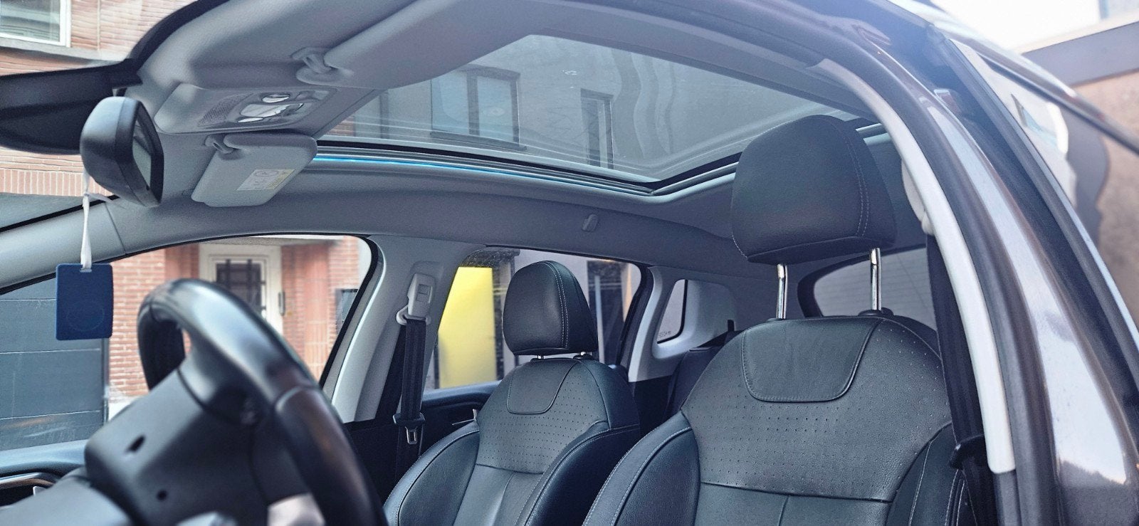 Options complètes pour la Peugeot 2008 essence, Autos, Cuir, Achat, 5 portes, Automatique