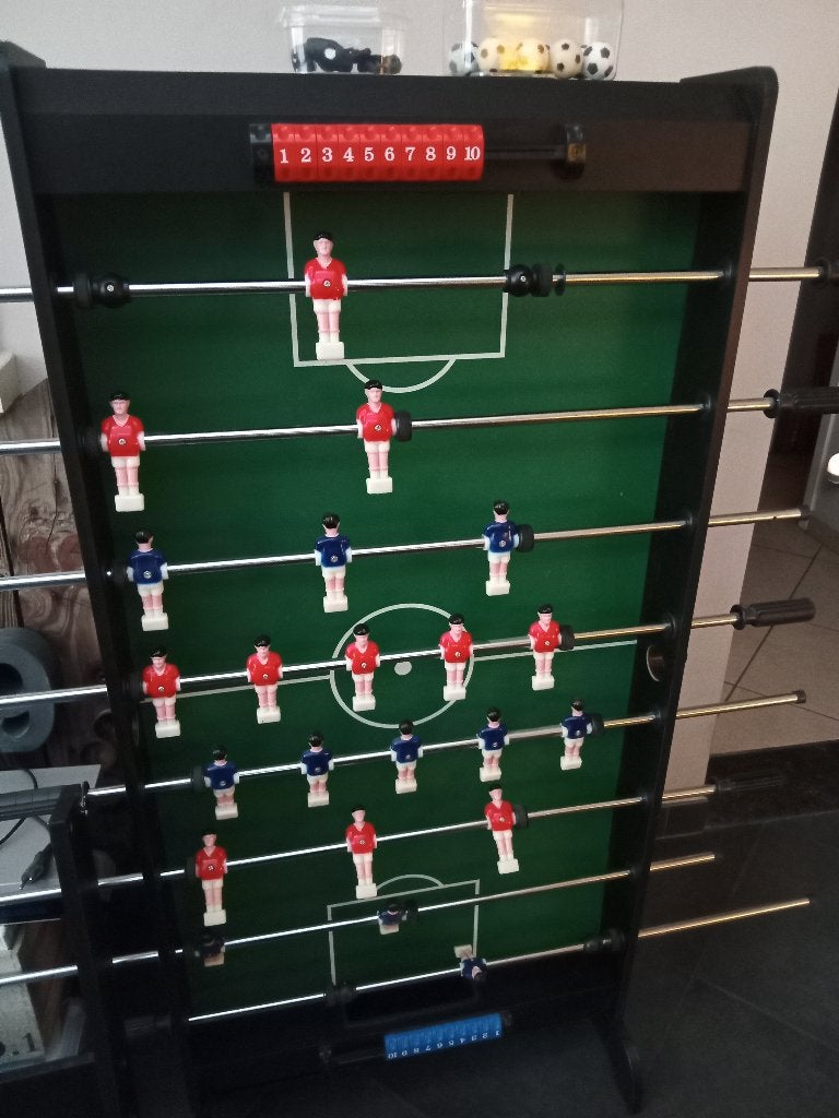 Voetbaltafel, Ophalen, Zo goed als nieuw