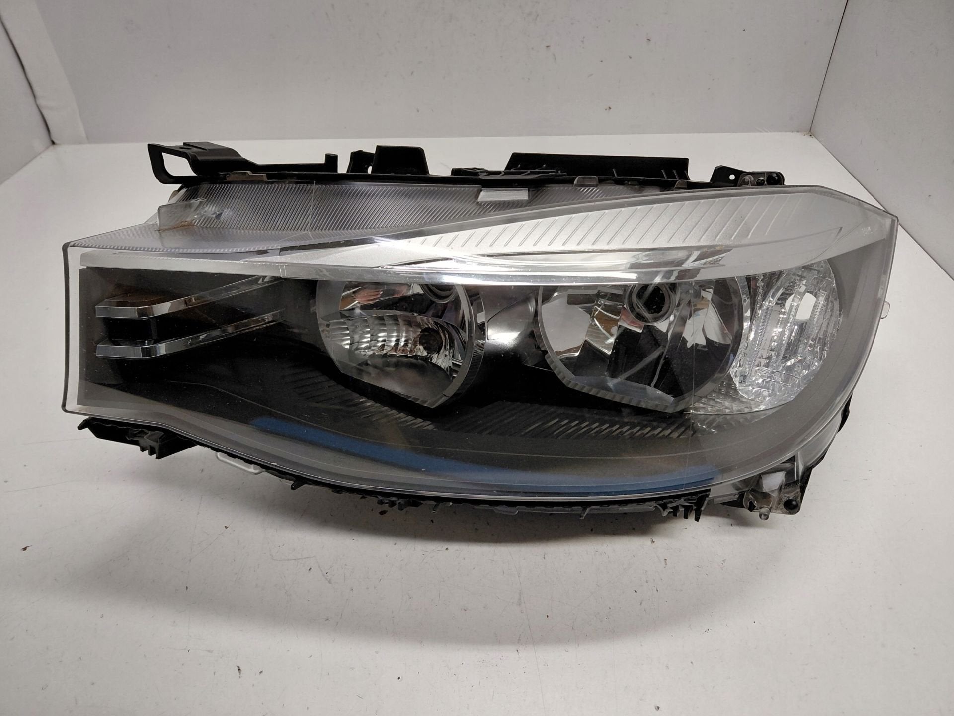 Phare gauche BMW F34 3GT, Autos : Pièces & Accessoires, Petuelring 130
80788  Munich, DE, Info@bmw.de, Utilisé, BMW