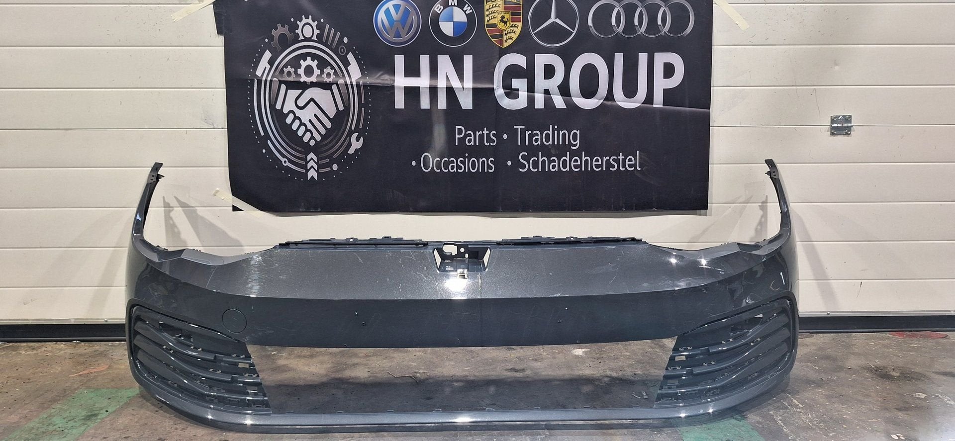 Originele VW Golf 8 (MK8) Voorbumper Grijs Metallic (2020+), Volkswagen, -, Utilisé, -