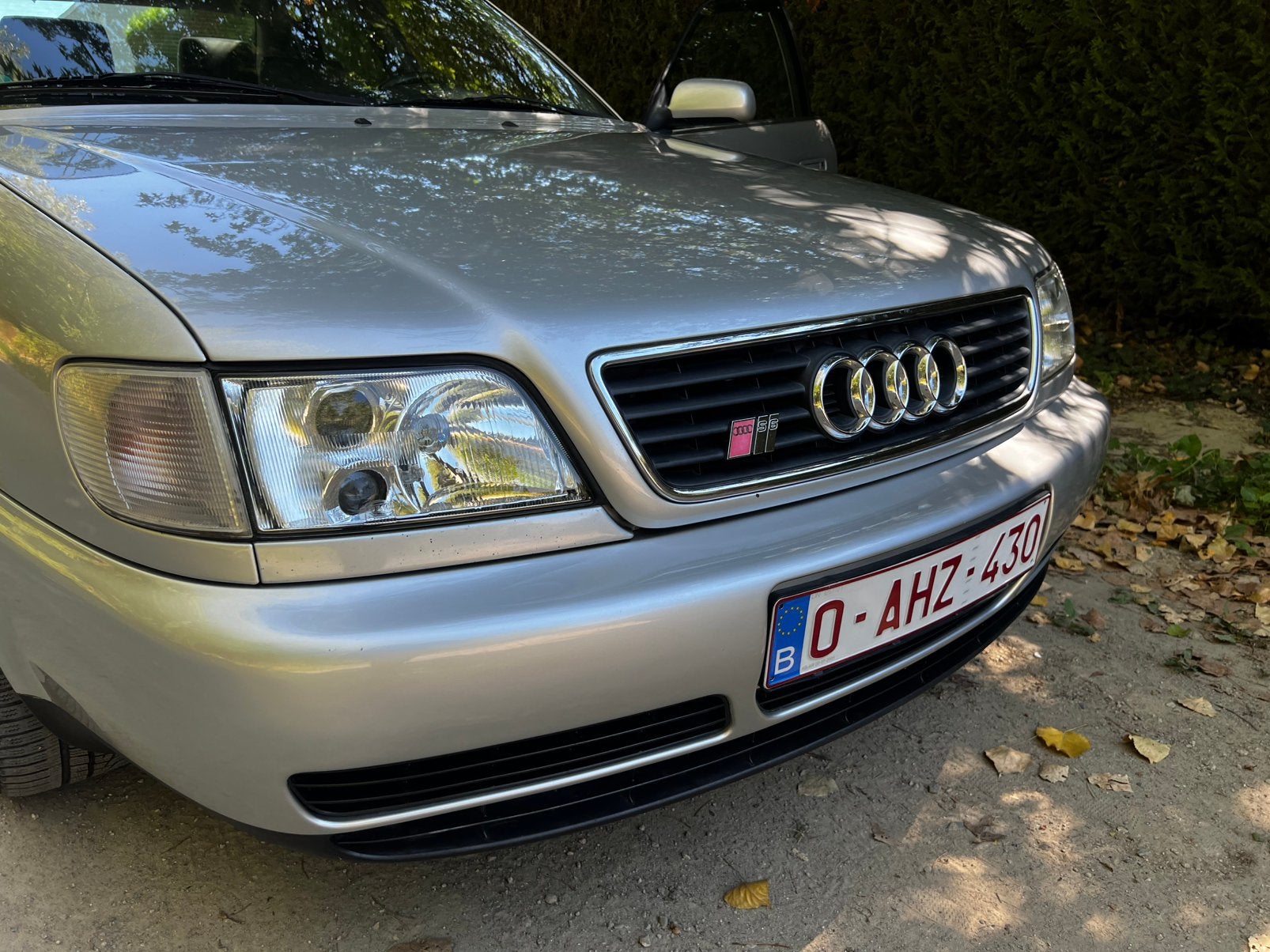 Mooie Audi oldtimer S6 4.2 V8 met 232 241 km, foto 4