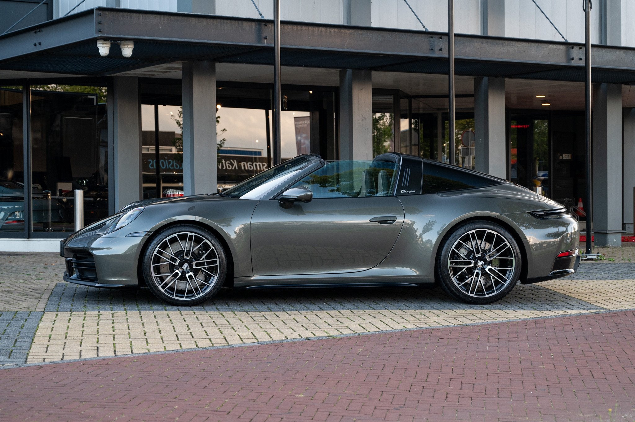 Porsche 911 992.2 Targa 4S (automatique), Autos, Porsche, Cuir, Achat, Entreprise, Autres couleurs