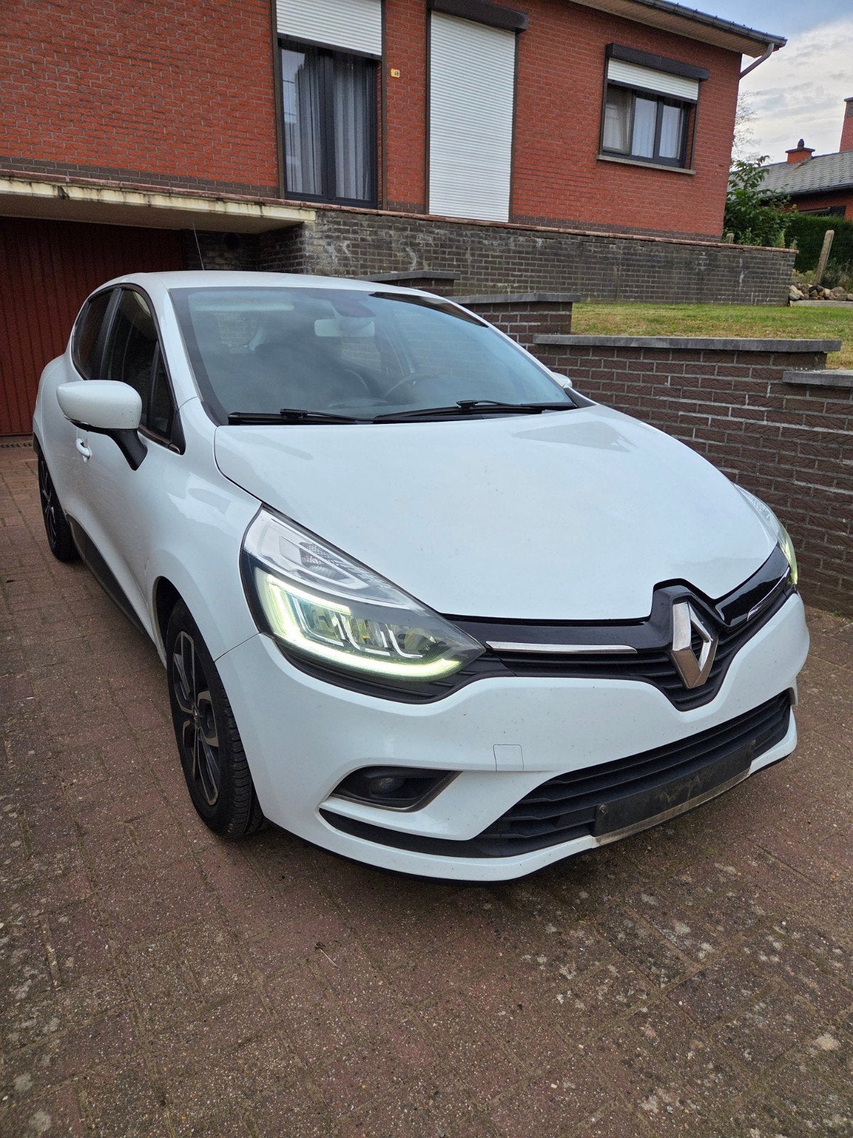 Renault Clio 2018 essence - Homologuée à la vente, Cuir, Achat, Carnet d'entretien, 5 portes