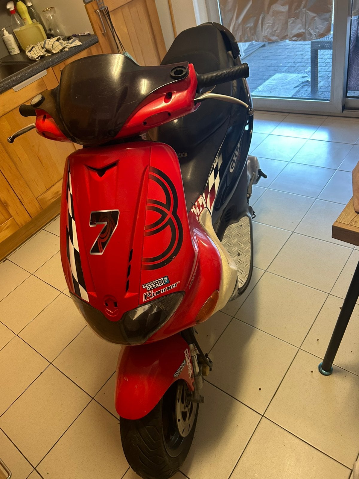 Gilera runner a klasse 50cc, Vélos & Vélomoteurs, Scooters | Piaggio, Autres modèles, Comme neuf, Enlèvement, Classe A (25 km/h)