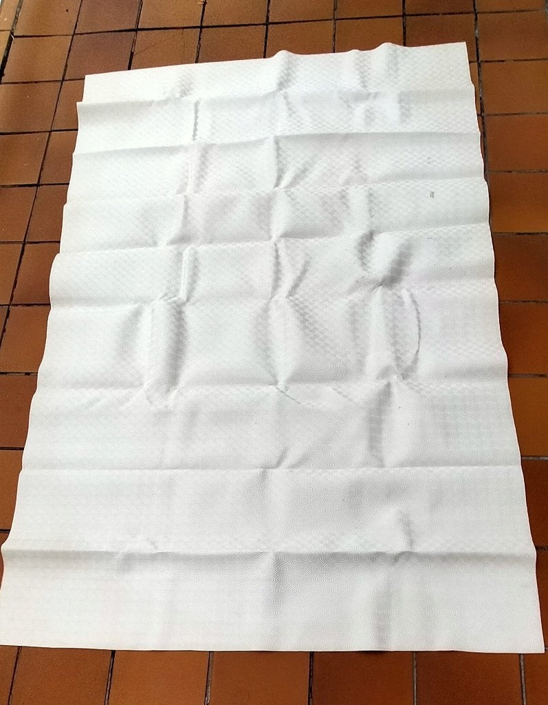 2 moltons de table/protège-table — env. 140 cm de large, Maison & Meubles, Blanc, Lavable, Toile cirée, Enlèvement