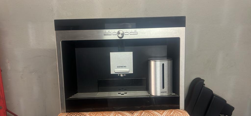 Siemens inbouw koffiemachine, Elektronische apparatuur, Ophalen, Zo goed als nieuw, Siemens