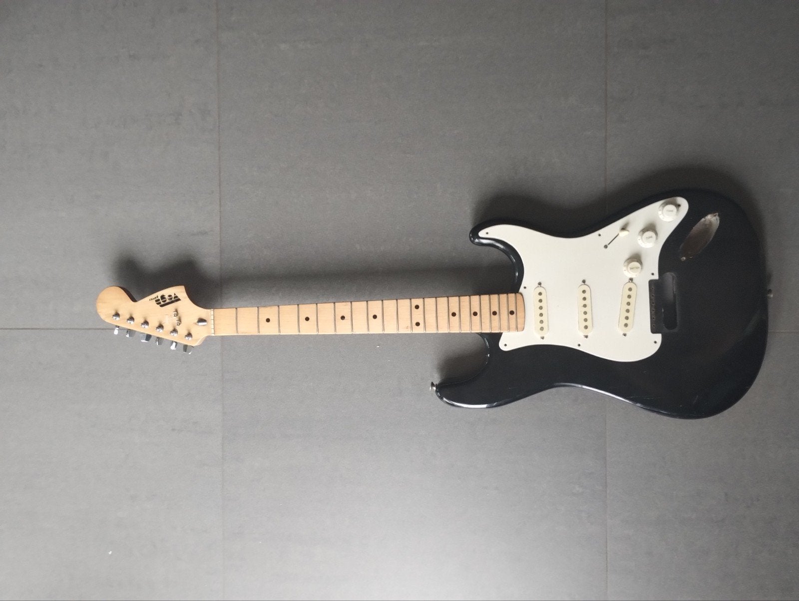 Gitaar body en nek en tuners
Pick ups
Made in Japan, Muziek en Instrumenten, Ophalen of Verzenden