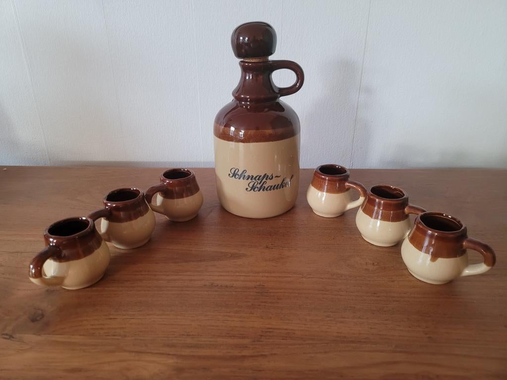 Ancien service à alcool en grès, Enlèvement ou Envoi