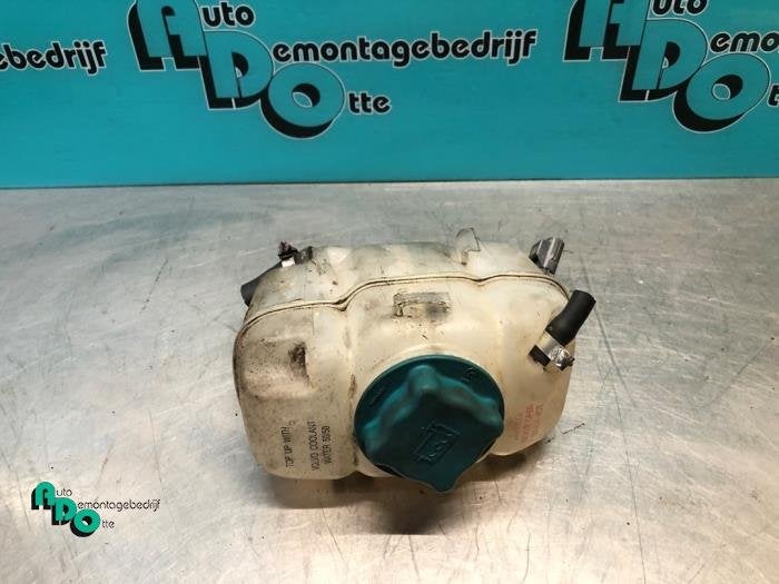 Réservoir d'expansion d'un Volvo V70, -, 3 mois de garantie, -, -