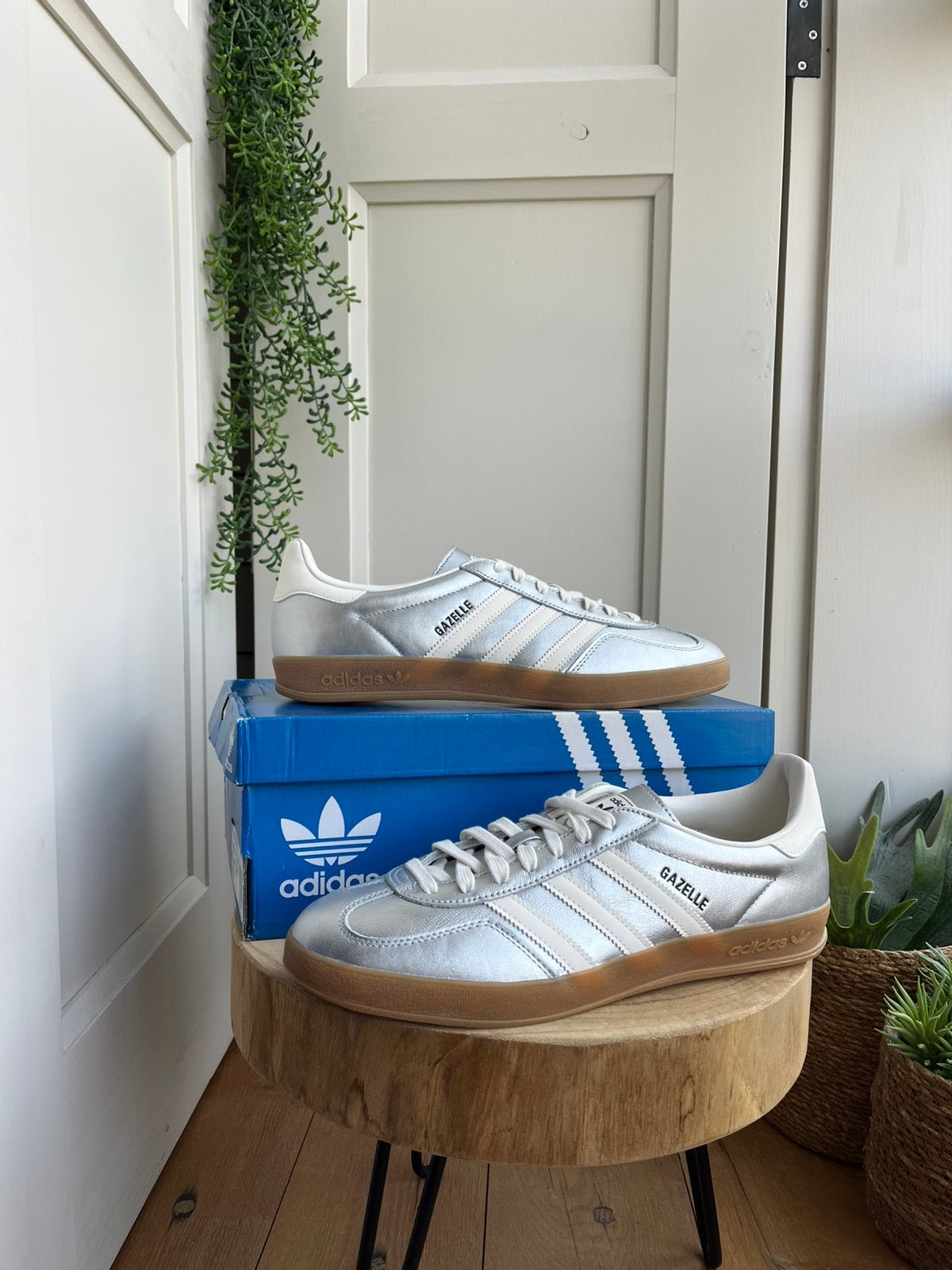 adidas Originals - Gazelle - 44/44,5/45 - blanc argenté, Enlèvement ou Envoi, Comme neuf, Blanc, Baskets