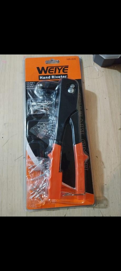 Pince à rivets, Ophalen