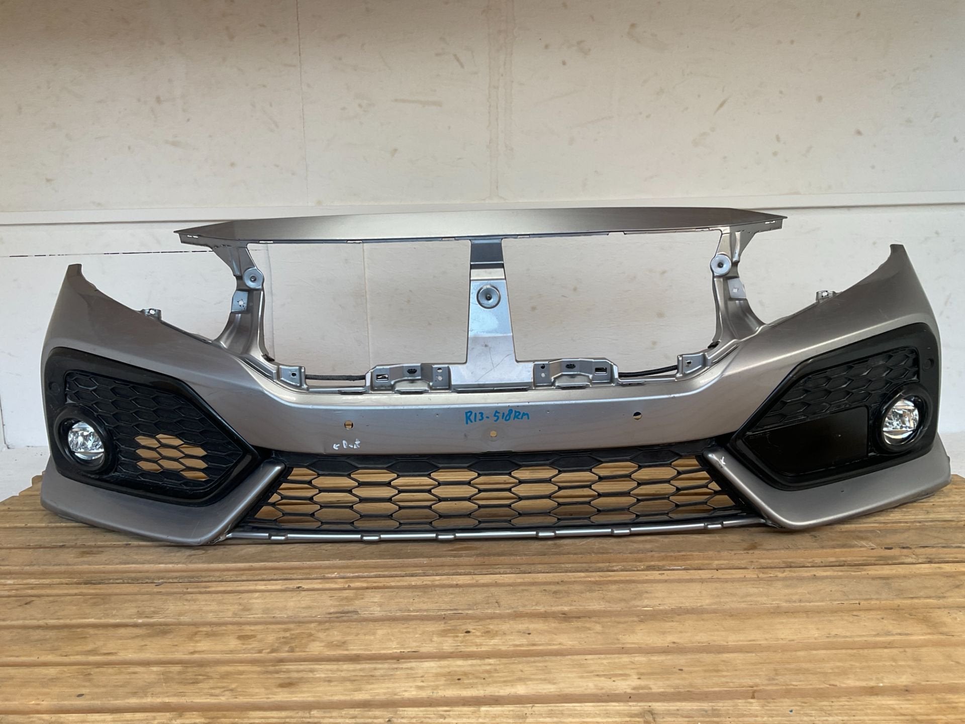 Pare-chocs avant Honda Civic X 71101-TGG-ZZ00 R13-518RM, Pare-chocs, Info@honda.co.jp, Utilisé, Minami-Aoyama 2-chome 1-1
107-8556  Tokyo