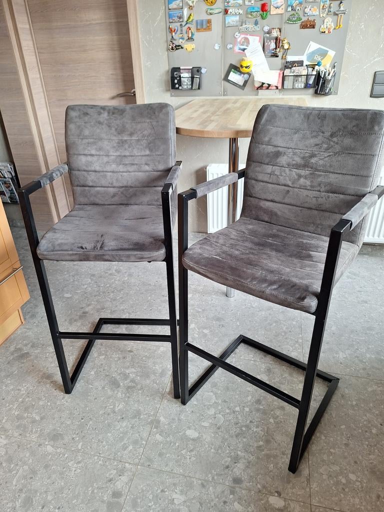 2 hoge barstoelen, Huis en Inrichting, Barkrukken, Ophalen