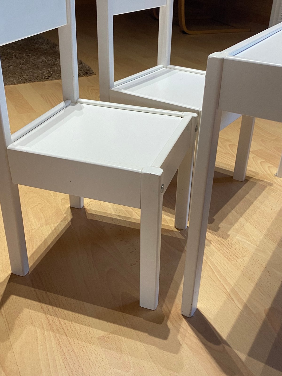 Kindertafeltje en bijhorende Pinolino stoelen, Kinderen en Baby's, Ophalen, Gebruikt