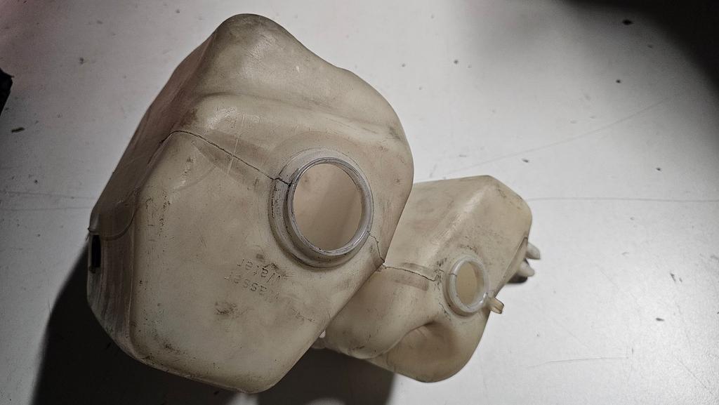 Ruiten sproeier resorvoir met koplamp reiniging BMW 3 serie, Auto-onderdelen, Gebruikt, -, Ophalen of Verzenden, -
