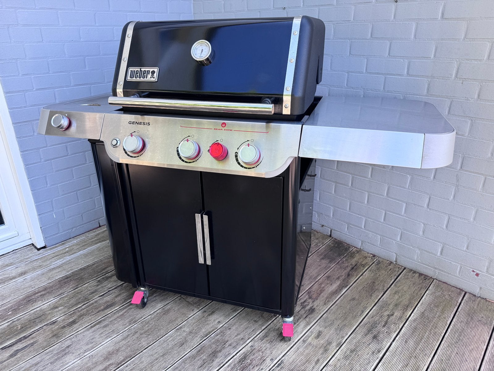 Weber Genesis E-335 noir, Enlèvement