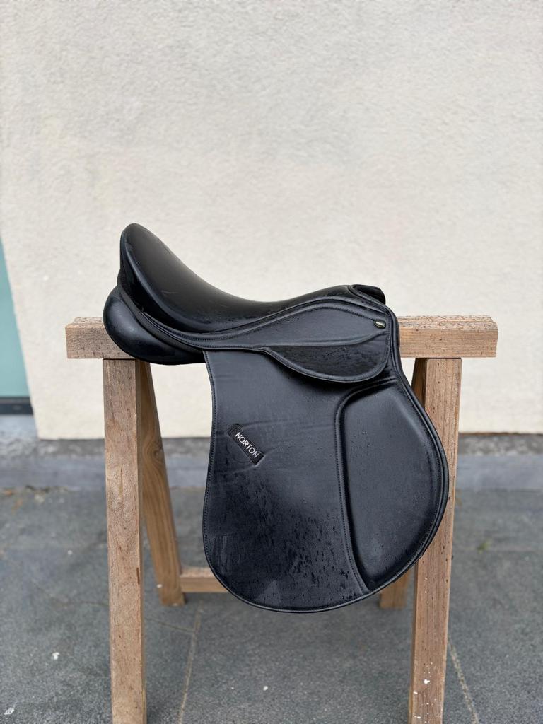 Selles Northon, Enlèvement, Comme neuf