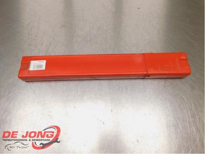 Triangle de présignalisation d'un Suzuki Splash, -, 3 mois de garantie, Utilisé, -