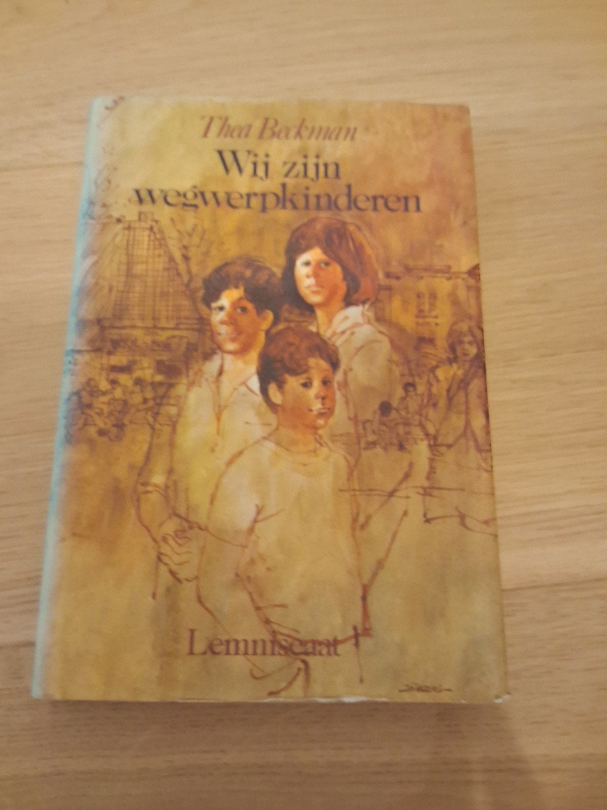 wegwerpkinderen boek, Livres, Thea beckman, Utilisé, Âme ou Mortalité, Enlèvement