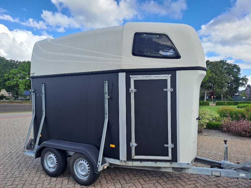 Nieuwopgebouwd 1.5 paard strailer van hotra Bouwjaar 2007., Enlèvement, Comme neuf, Bois, Remorque 1½ cheval