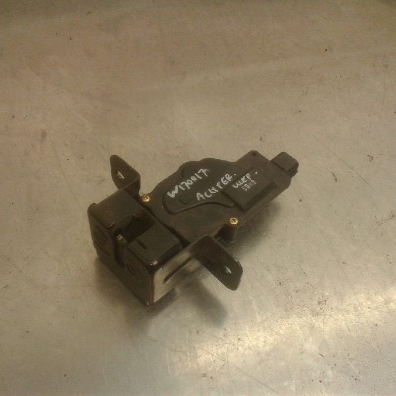 SLOTVANGER ACHTERKLEP Kia Sorento I (JC) (01-2002/12-2011), Auto-onderdelen, Carrosserie, Kia, Gebruikt