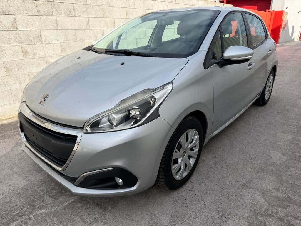 Peugeot 208 1200cc essence clim gps, Achat, Particulier, Essence